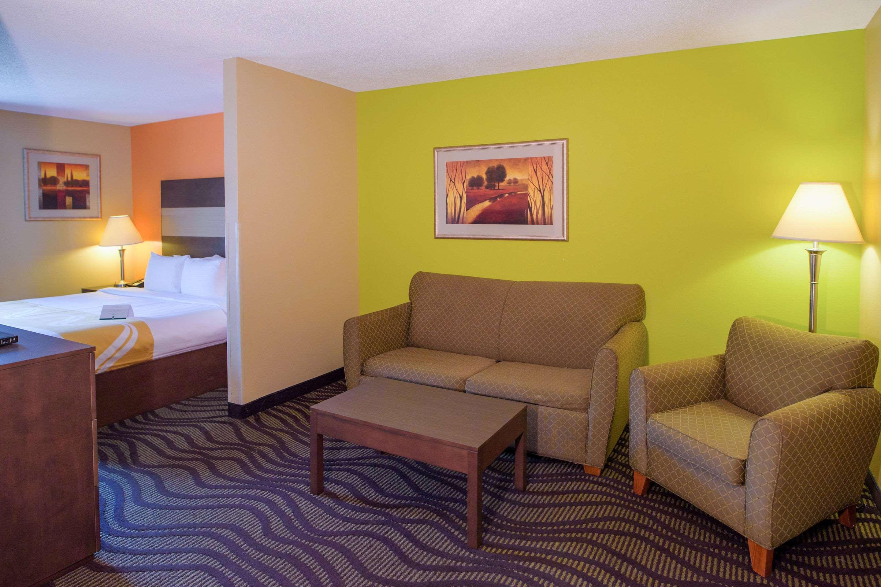 Quality Suites Memphis/ Wolfchase Galleria 外观 照片