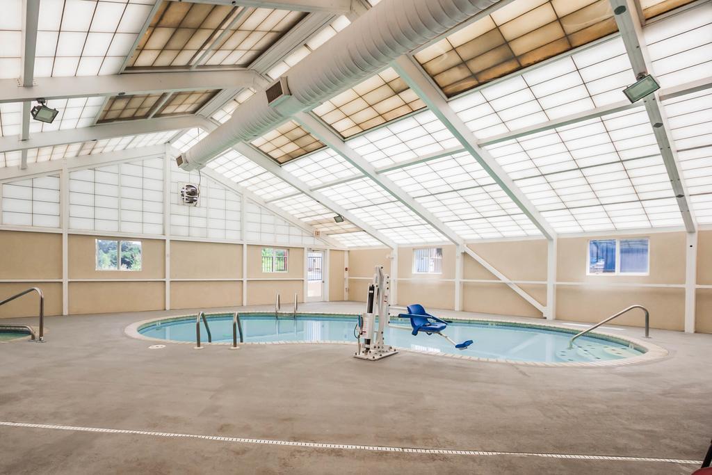 Quality Suites Memphis/ Wolfchase Galleria 外观 照片