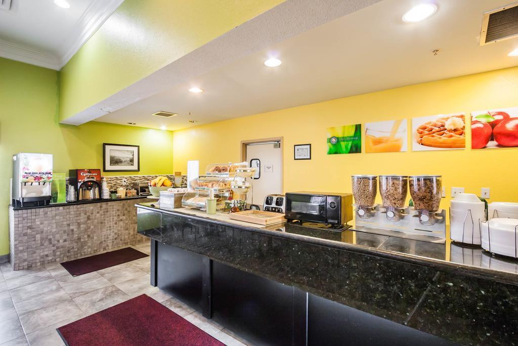 Quality Suites Memphis/ Wolfchase Galleria 外观 照片