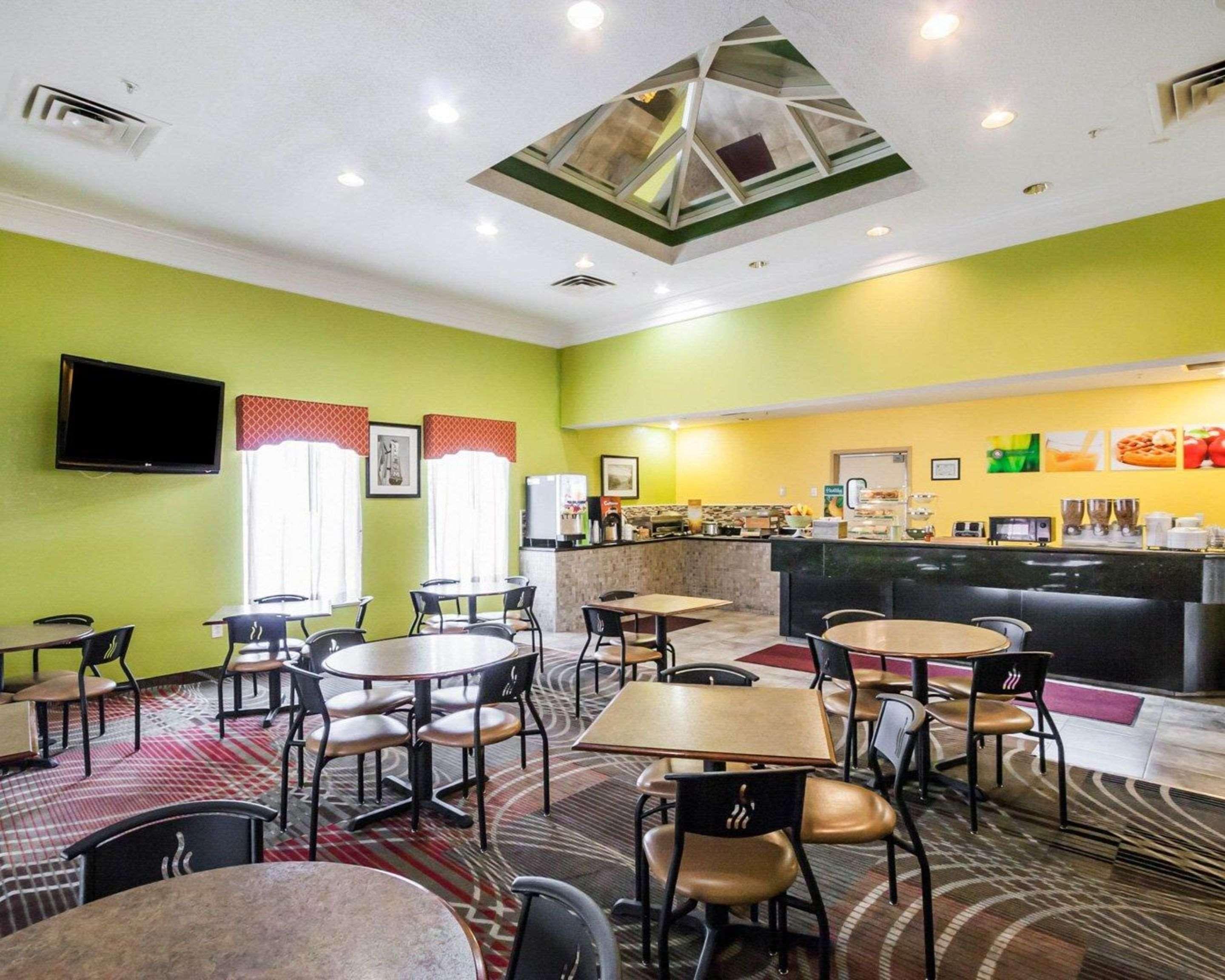 Quality Suites Memphis/ Wolfchase Galleria 外观 照片
