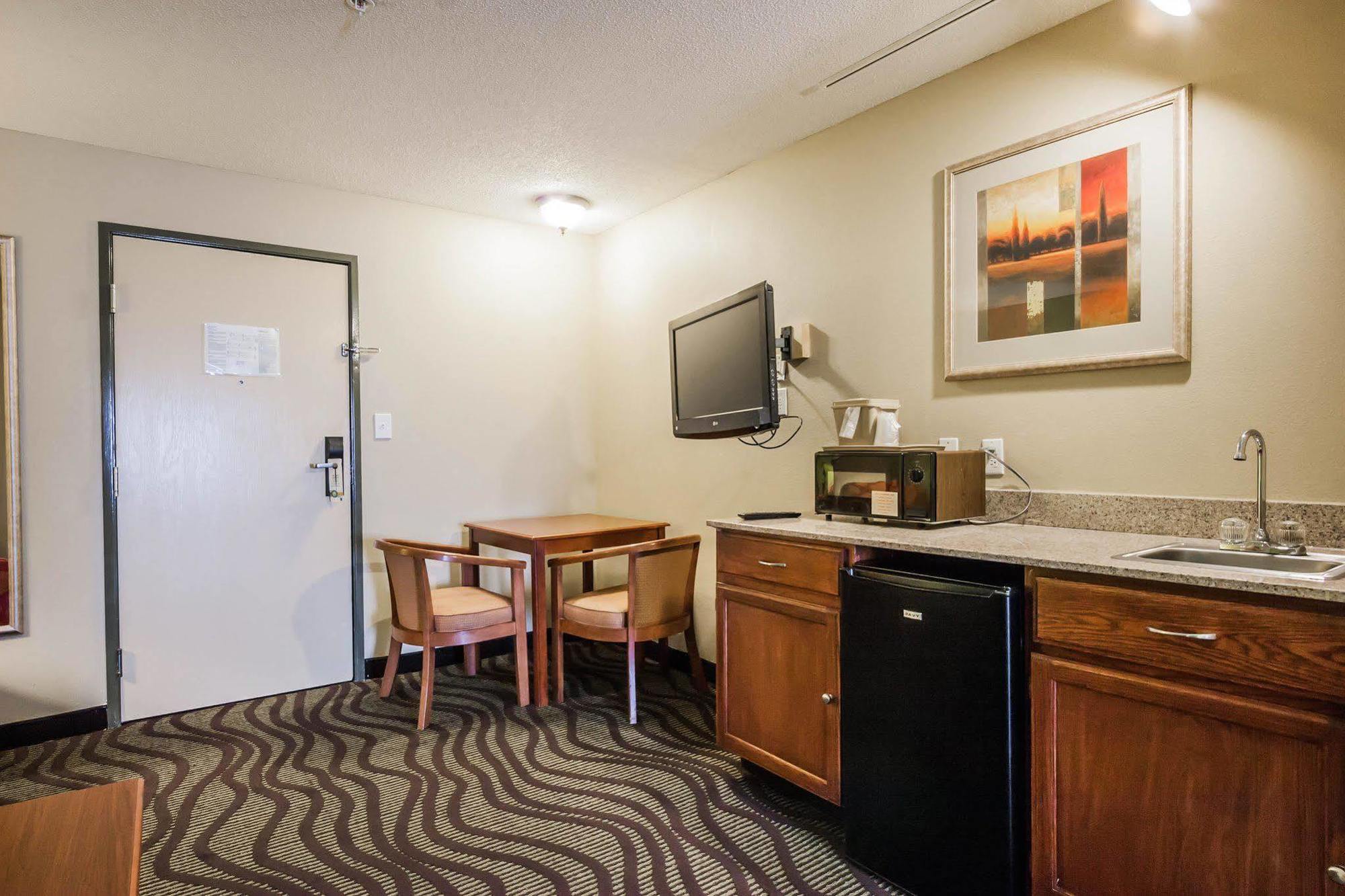 Quality Suites Memphis/ Wolfchase Galleria 外观 照片